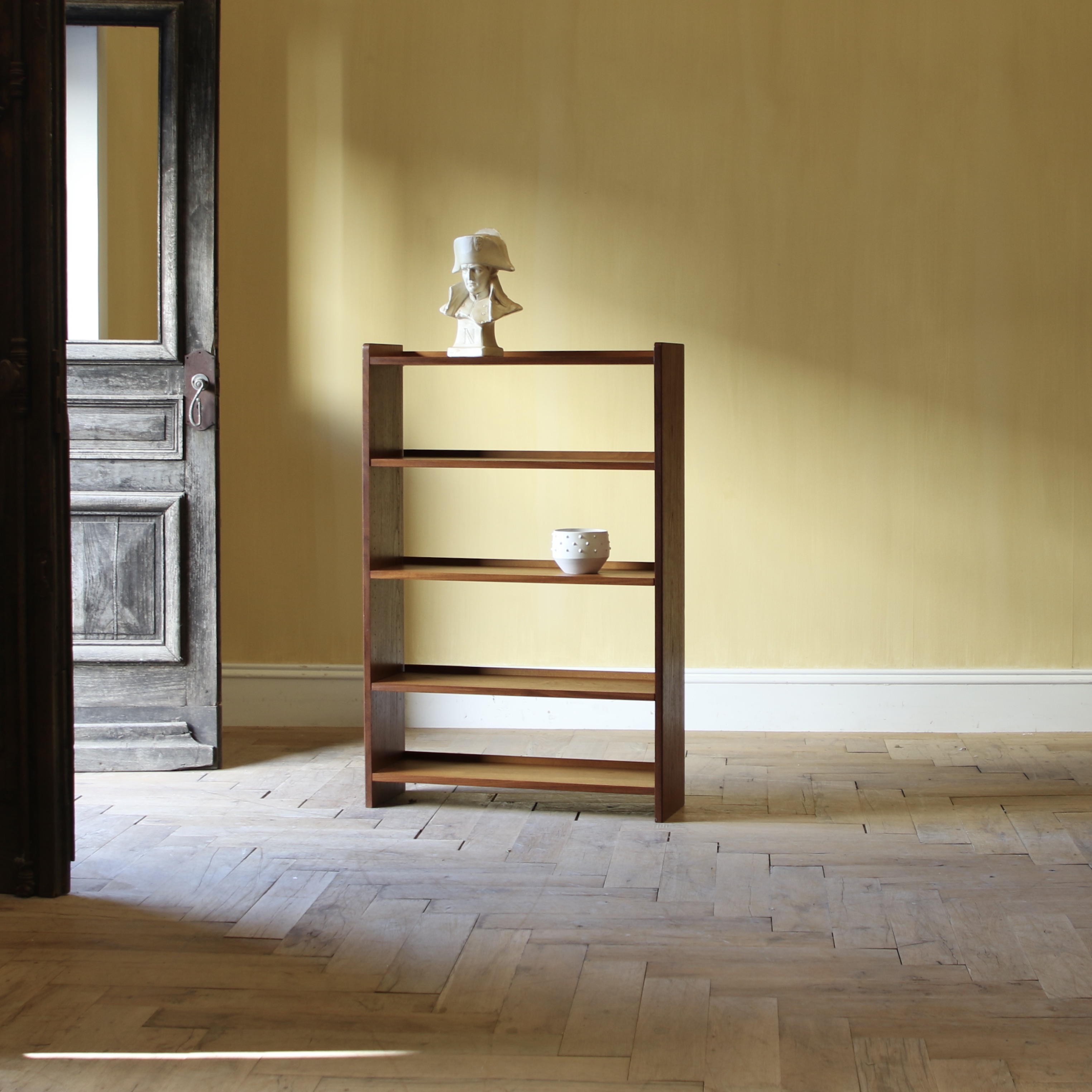 154-89 - Mid Century Bookcase